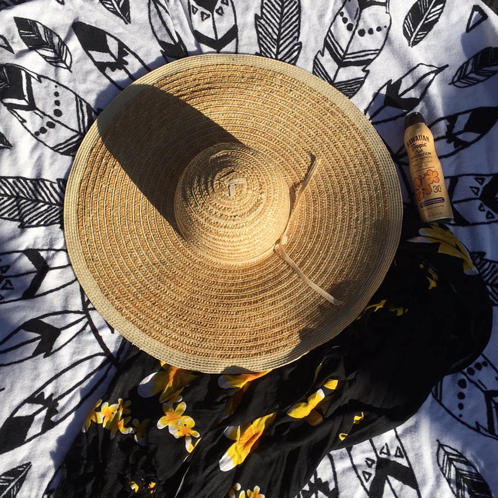 Milani straw hat.